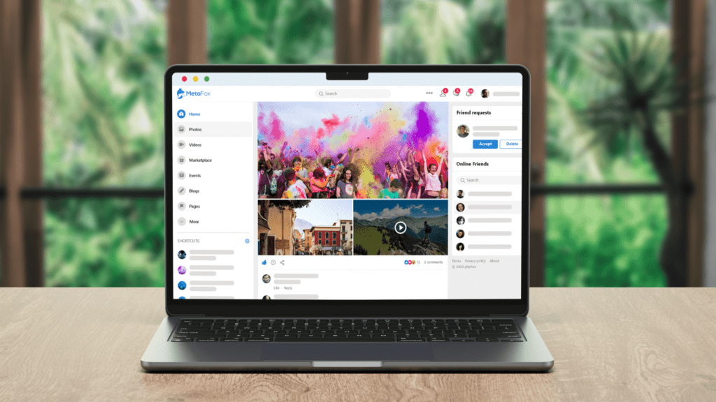 the image describes phpFox as social niche community.